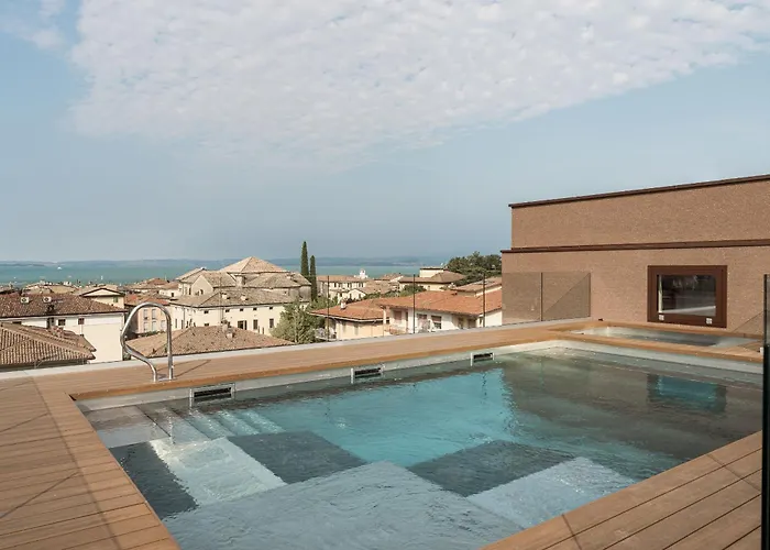 Wanderlust A Schiera